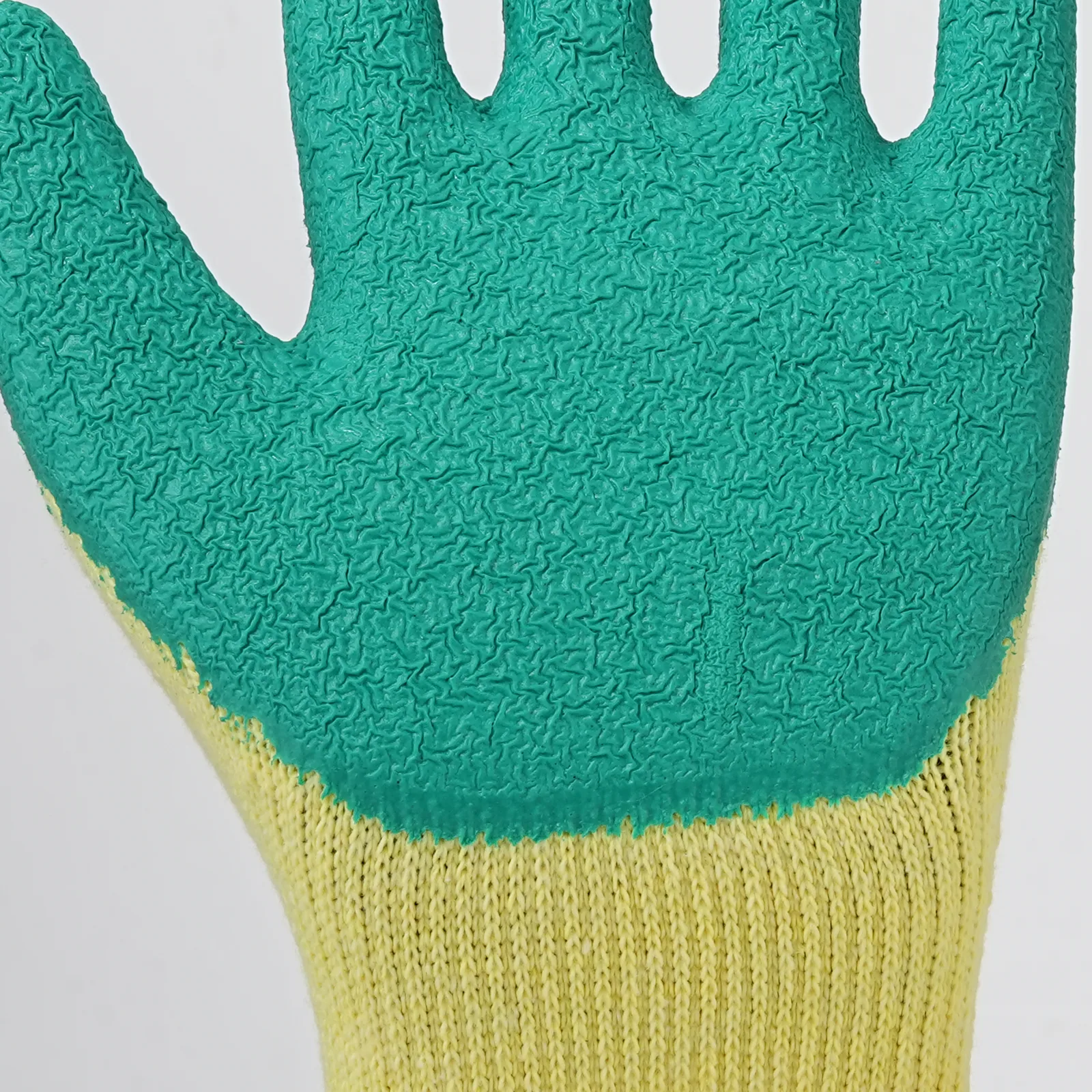 2-Ply 10 Gauge Cotton Yarn Crinkle Gloves 2-ply cotton liner and crinkle latex detail